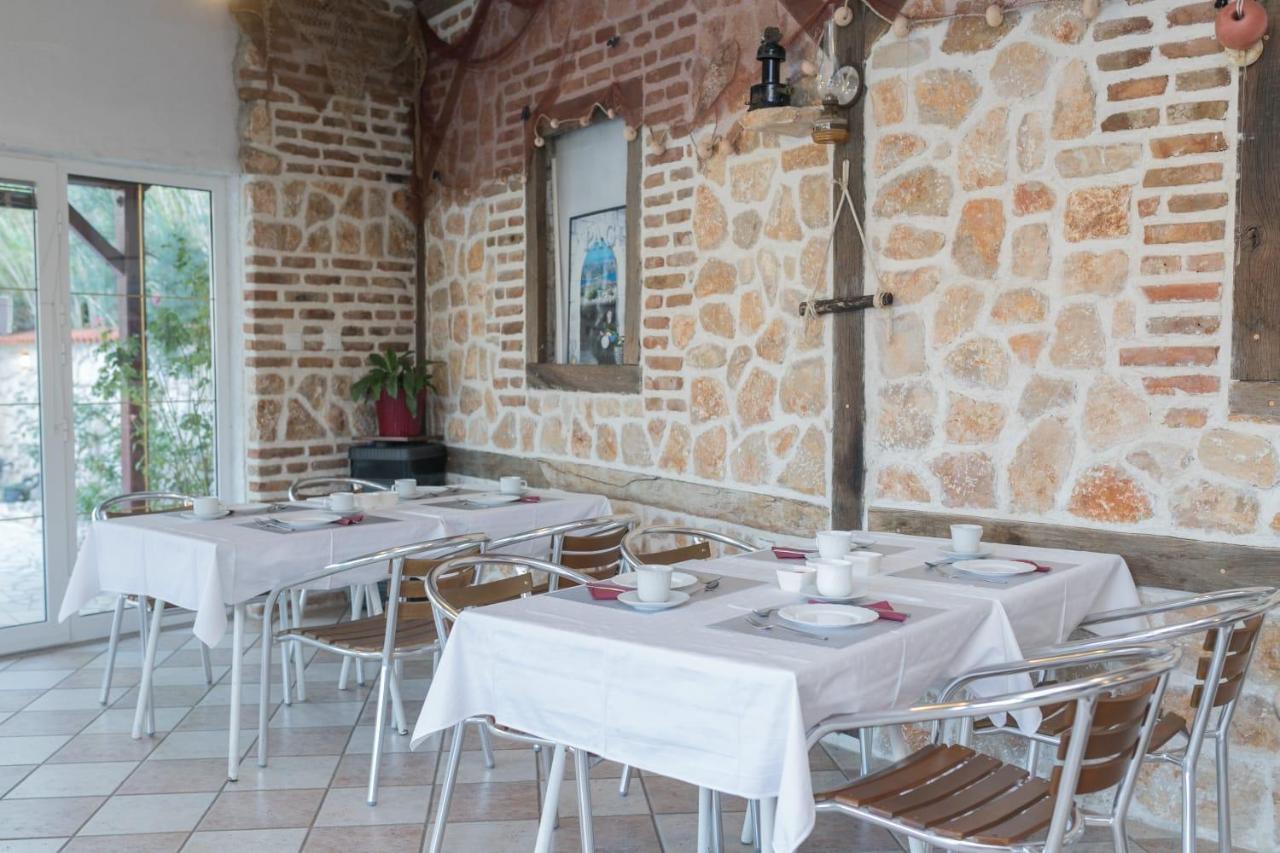 Mb Bed&Breakfast Pag Town Exterior foto