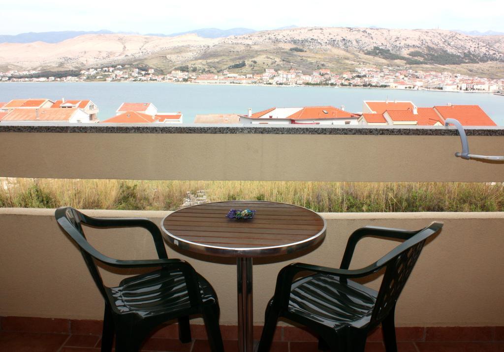 Mb Bed&Breakfast Pag Town Quarto foto