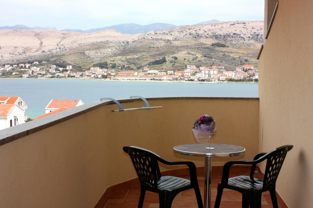 Mb Bed&Breakfast Pag Town Quarto foto